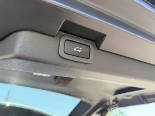 Land Rover Discovery 2019