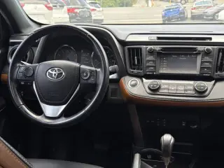2016 Toyota RAV4