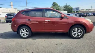 Nissan Rogue 2010
