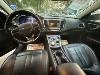 Chrysler 200 2015