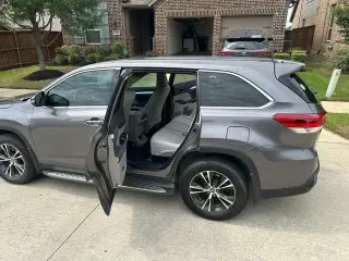 2019 Highlander LE