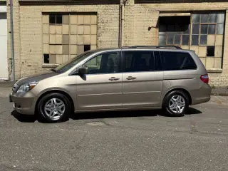 Furgoneta Honda Odyssey 2005