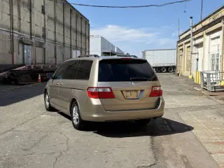 Furgoneta Honda Odyssey 2005