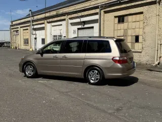 Furgoneta Honda Odyssey 2005