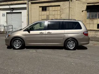 Furgoneta Honda Odyssey 2005