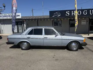 1983 Mercedes-Benz Clase 300
