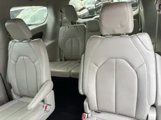 2021 Chrysler Voyager