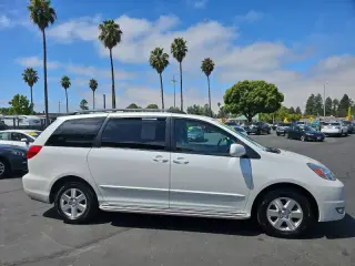 2004 Toyota Sienna