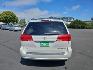 2004 Toyota Sienna