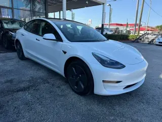 TESLA MODEL 3 STANDARD