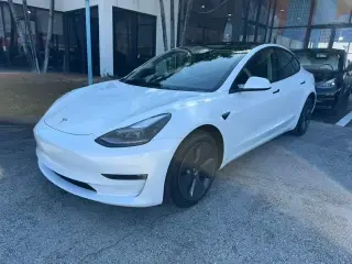 TESLA MODEL 3 STANDARD