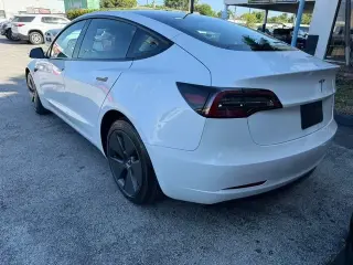 TESLA MODEL 3 STANDARD