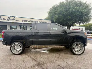 Chevrolet Silverado 1500 2021 4x2 Custom 4 puertas Cabina Crew 5.8 pies. Caja corta