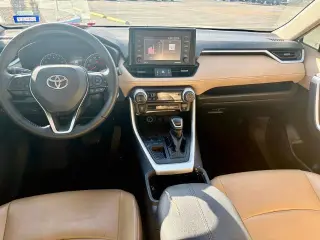 Toyota RAV4 2022 XLE Premium 4dr SUV