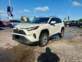 Toyota RAV4 2022 XLE Premium 4dr SUV