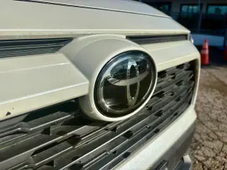 Toyota RAV4 2022 XLE Premium 4dr SUV