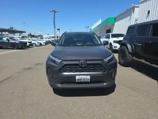 Toyota RAV4 2025 XLE 4 puertas SUV