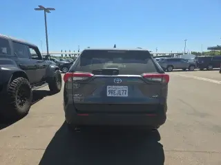 Toyota RAV4 2025 XLE 4 puertas SUV