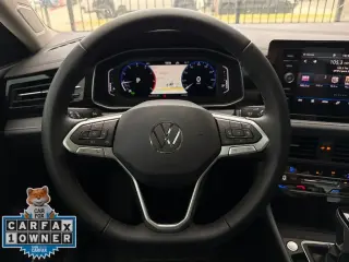 Volkswagen Jetta 2025 SEL 4 puertas Sedan