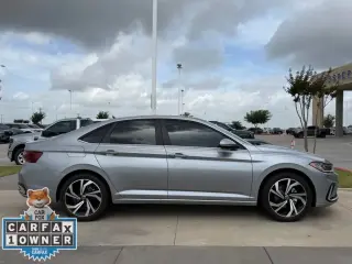 Volkswagen Jetta 2025 SEL 4 puertas Sedan