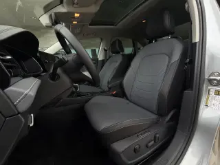 Volkswagen Jetta 2025 SEL 4 puertas Sedan
