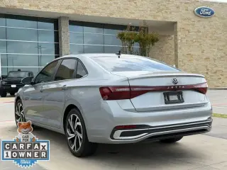 Volkswagen Jetta 2025 SEL 4 puertas Sedan