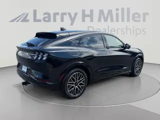 Ford Mustang Mach-E 2024 AWD Premium 4 puertas SUV