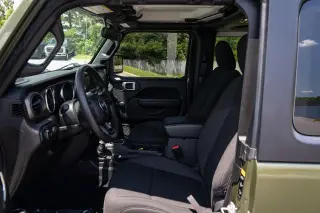 Jeep Wrangler 2023 4x4 Sport 2 puertas SUV