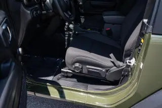 Jeep Wrangler 2023 4x4 Sport 2 puertas SUV