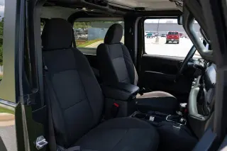 Jeep Wrangler 2023 4x4 Sport 2 puertas SUV