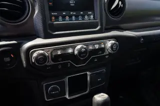 Jeep Wrangler 2023 4x4 Sport 2 puertas SUV