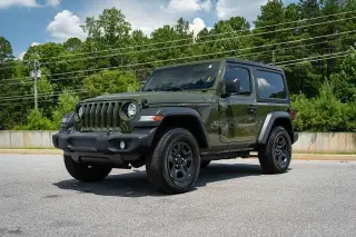Jeep Wrangler 2023 4x4 Sport 2 puertas SUV
