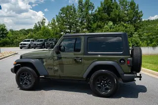 Jeep Wrangler 2023 4x4 Sport 2 puertas SUV