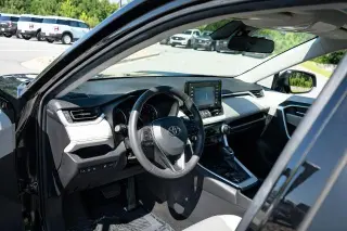 Toyota RAV4 2021 XLE Premium 4 puertas SUV