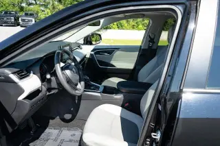 Toyota RAV4 2021 XLE Premium 4 puertas SUV