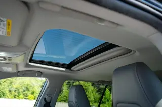 Toyota RAV4 2021 XLE Premium 4 puertas SUV
