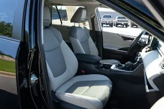 Toyota RAV4 2021 XLE Premium 4 puertas SUV