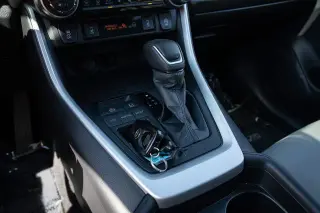 Toyota RAV4 2021 XLE Premium 4 puertas SUV