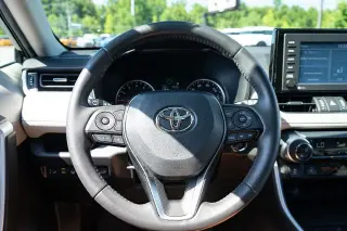 Toyota RAV4 2021 XLE Premium 4 puertas SUV