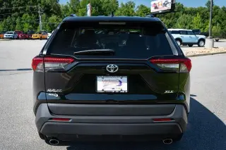 Toyota RAV4 2021 XLE Premium 4 puertas SUV