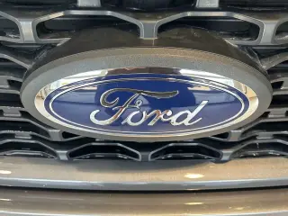 Ford F-150 2022 4x4 XL 4 puertas SuperCrew 5.5 pies SB