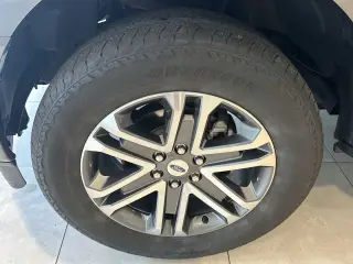 Ford F-150 2022 4x4 XL 4 puertas SuperCrew 5.5 pies SB