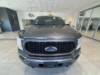Ford F-150 2022 4x4 XL 4 puertas SuperCrew 5.5 pies SB