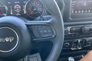 Jeep Wrangler 2023 4x4 Sport 2 puertas SUV