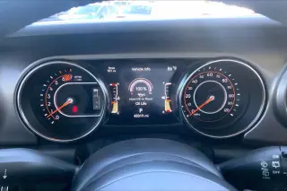 Jeep Wrangler 2023 4x4 Sport 2 puertas SUV
