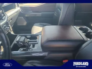 Ford F-150 2021 4x4 Lariat 4 puertas SuperCrew 5.5 pies. SB