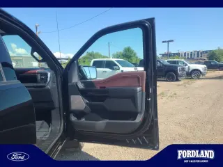 Ford F-150 2021 4x4 Lariat 4 puertas SuperCrew 5.5 pies. SB