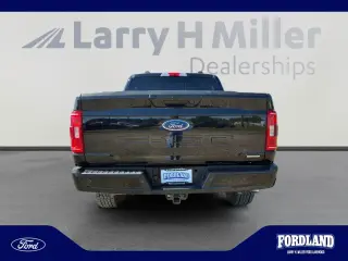 Ford F-150 2021 4x4 XLT 4 puertas SuperCrew 5.5 pies. SB