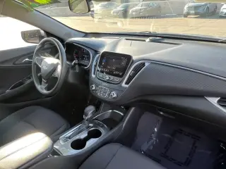 Chevrolet Malibu 2024 LT 4 puertas Sedan con 1LT