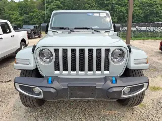Jeep Wrangler 2023 4x4 Sahara 4xe 4 puertas SUV